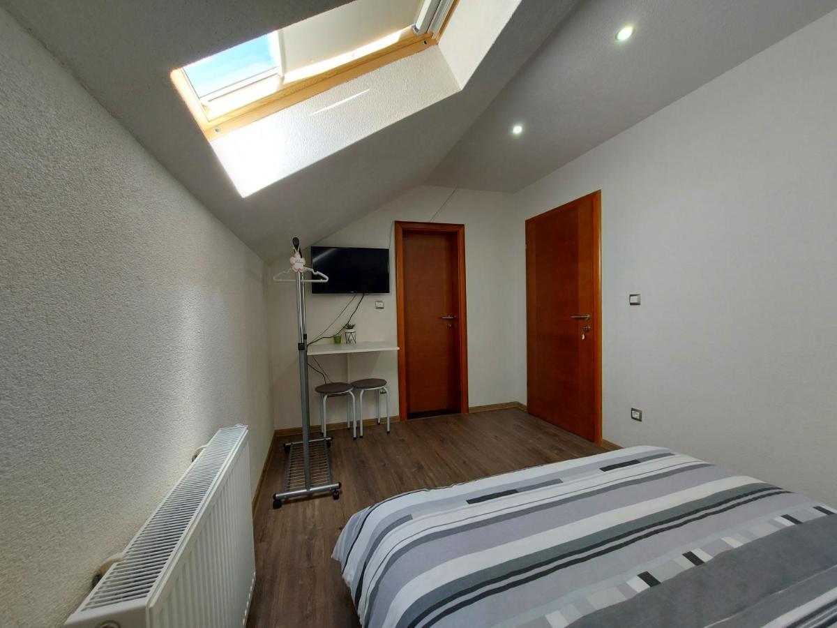 House Boketto Hotel Korenica Bagian luar foto