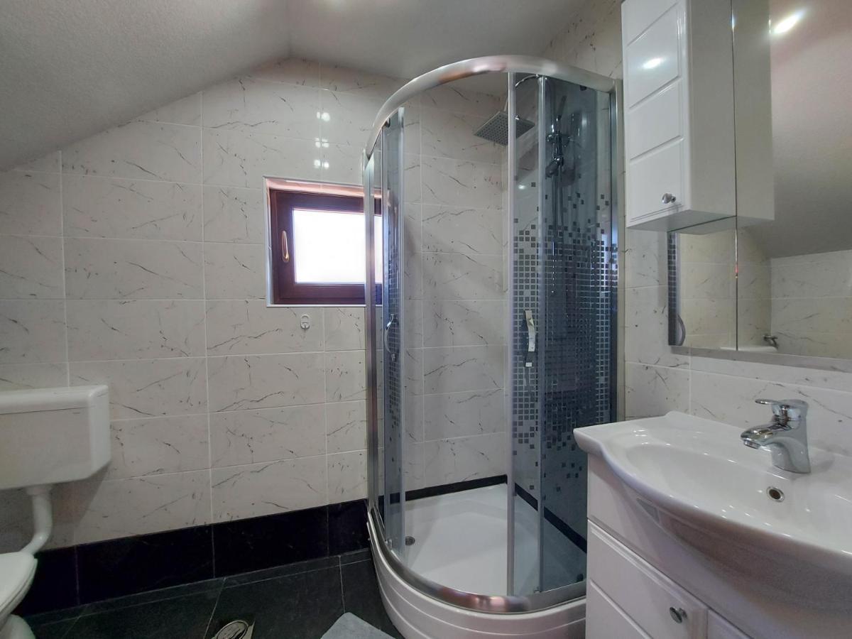 House Boketto Hotel Korenica Bagian luar foto
