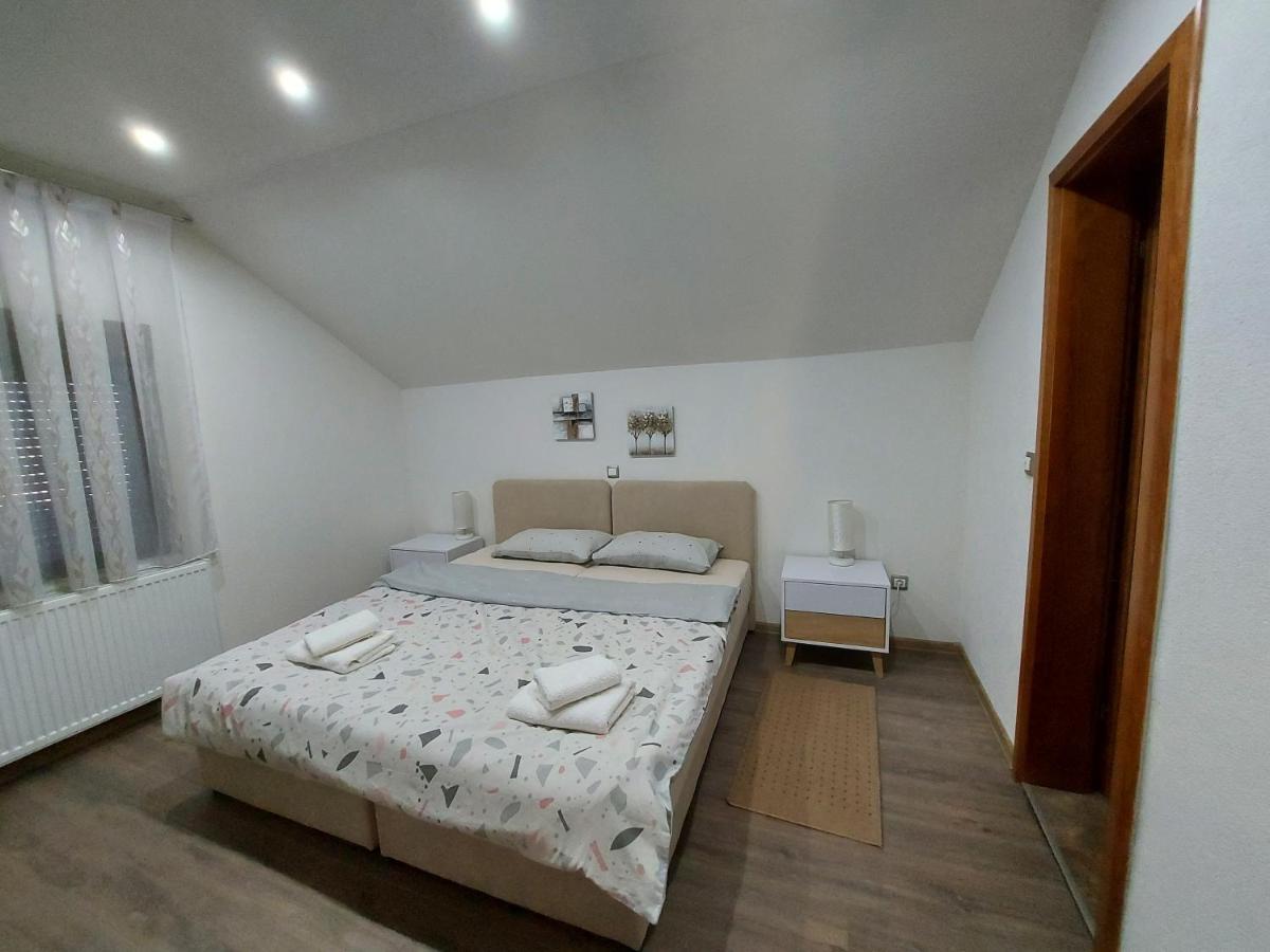 House Boketto Hotel Korenica Bagian luar foto
