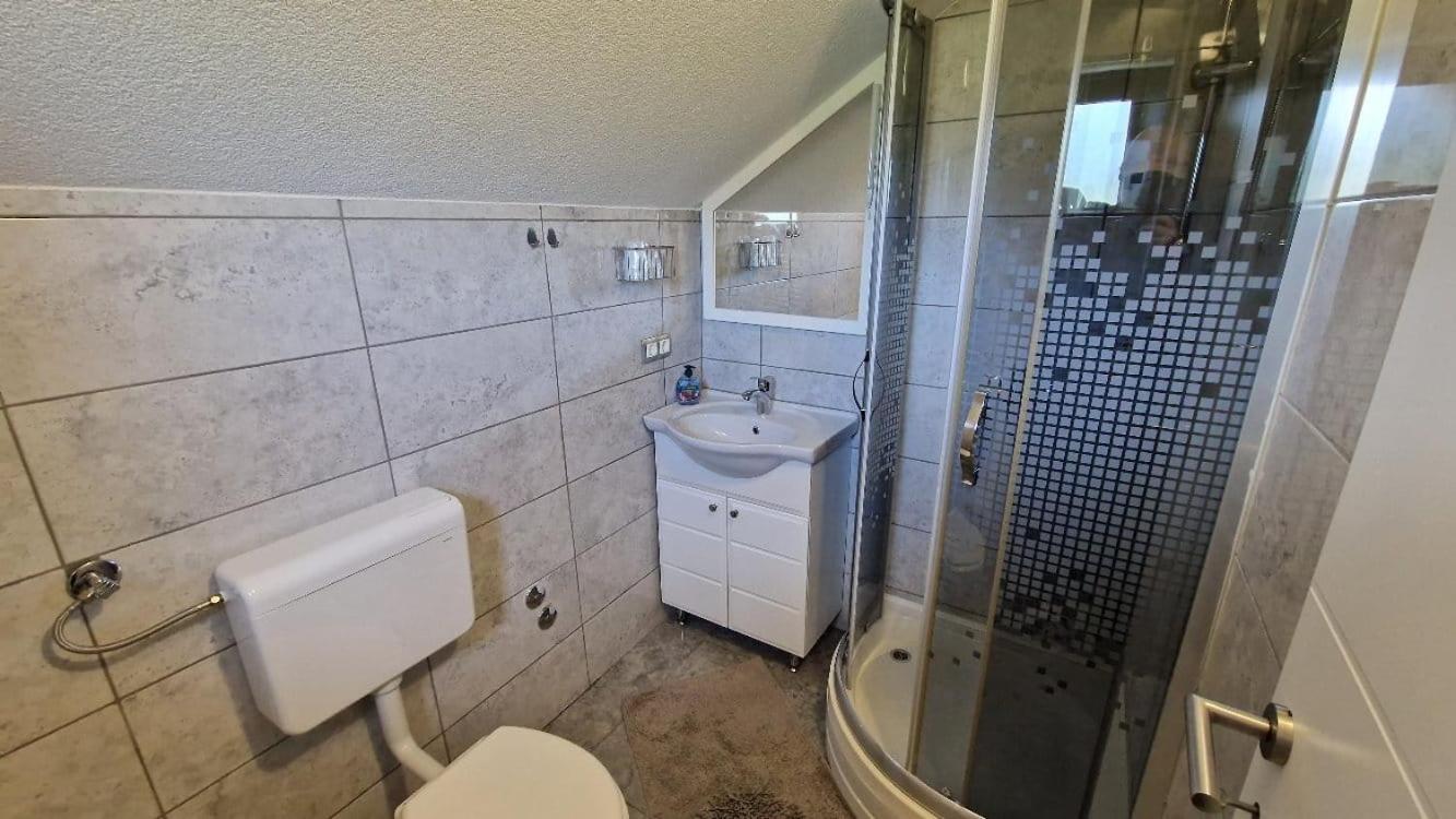 House Boketto Hotel Korenica Bagian luar foto